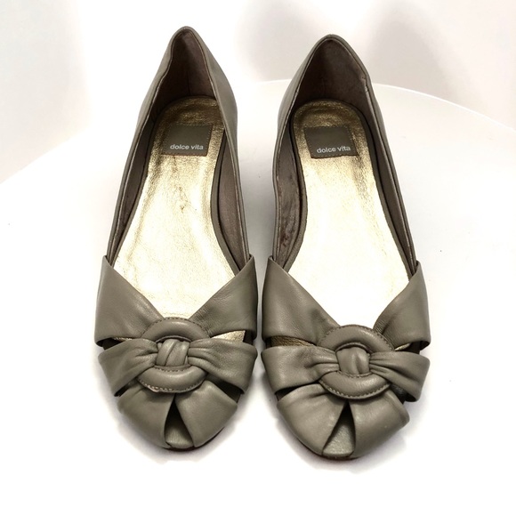 Dolce vita flats with 1-1.5 inch wedge - Picture 2 of 4